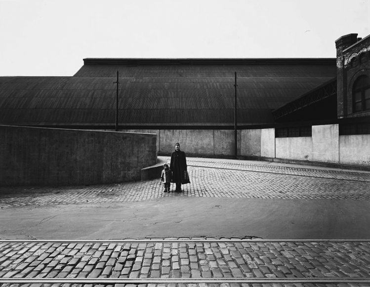 Harry Callahan, Eleanor and Barbara, Chicago